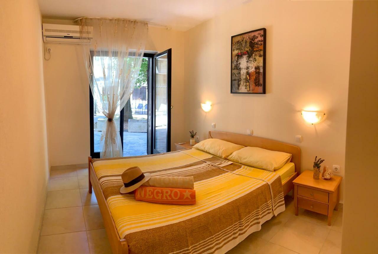 Villa Monte Boutique Apartments In Herceg Novi Exterior photo